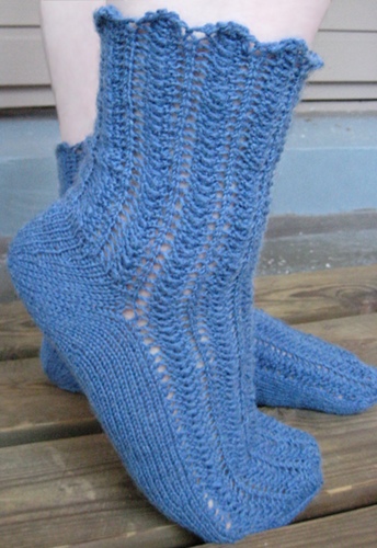 Siniset Kesäillan valssi -sukat