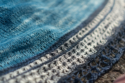 Asperitas-huivin pitsireunus